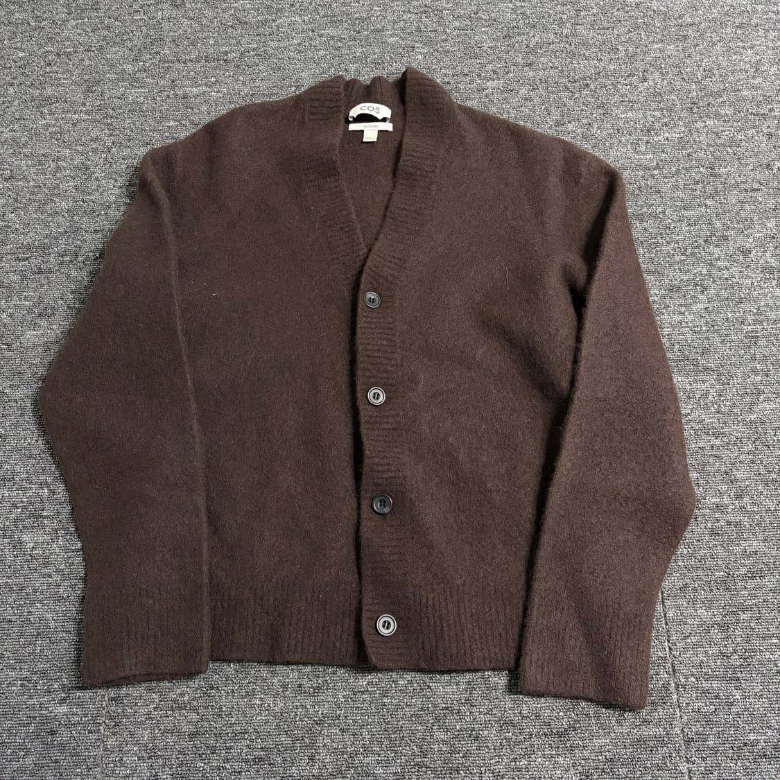 COS 브러시드 울 가디건 상품이미지1