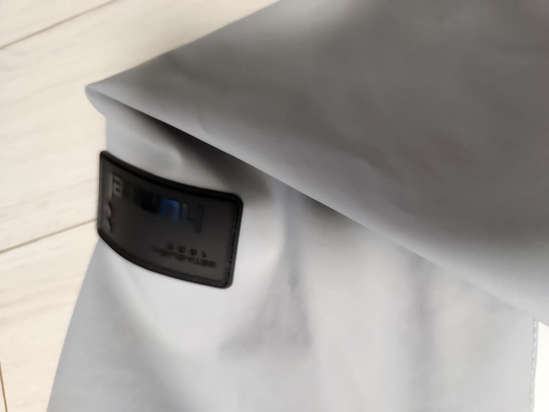 험멜 바람막이 사이즈100 (새상품급,미사용)

오염 하자 없이 깨끗해요 상품이미지7