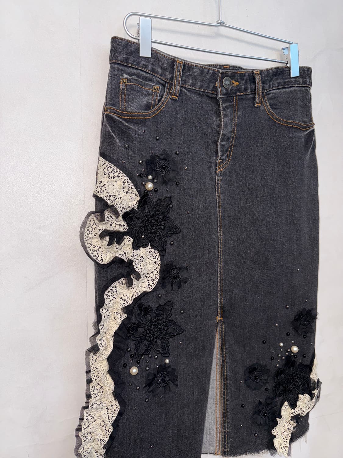 Black denim flower lace slit midi skirt 상품이미지2
