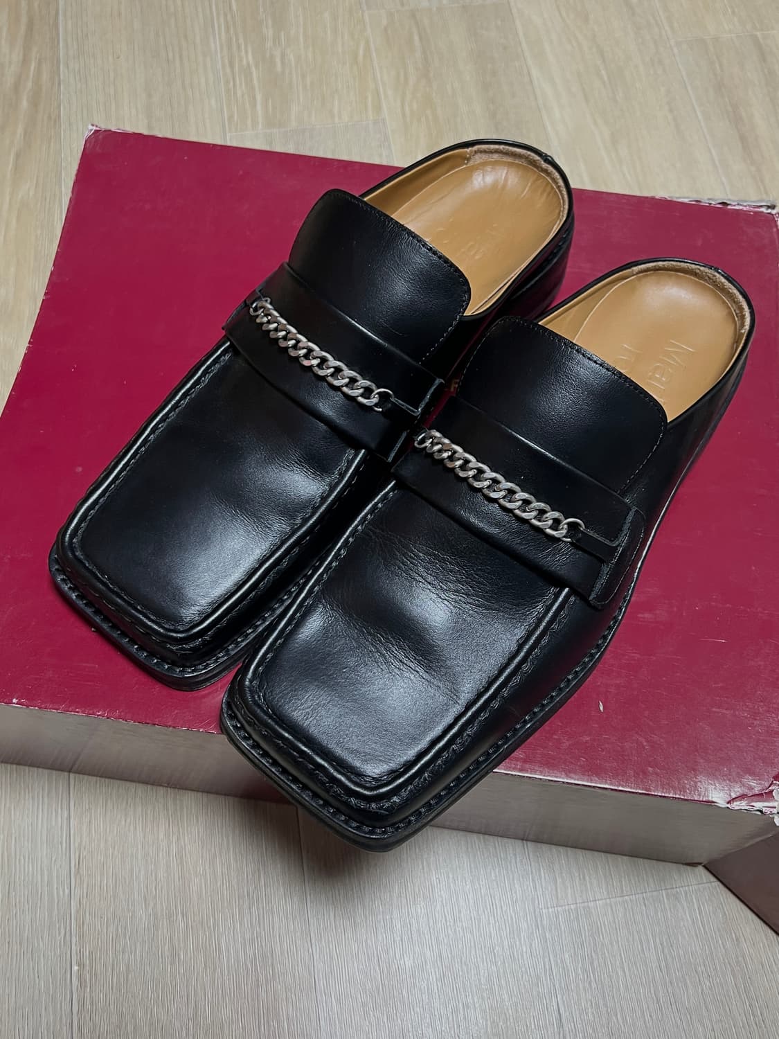 마틴로즈 스퀘어토 뮬 더비 로퍼 상품이미지1