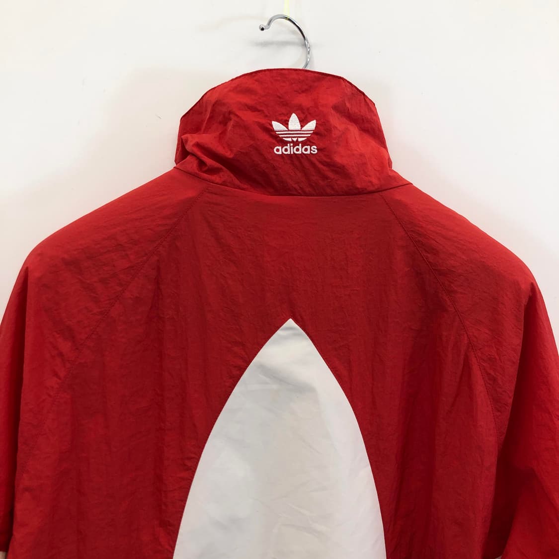 아디다스 빅트레포일 바람막이 L 상품이미지4