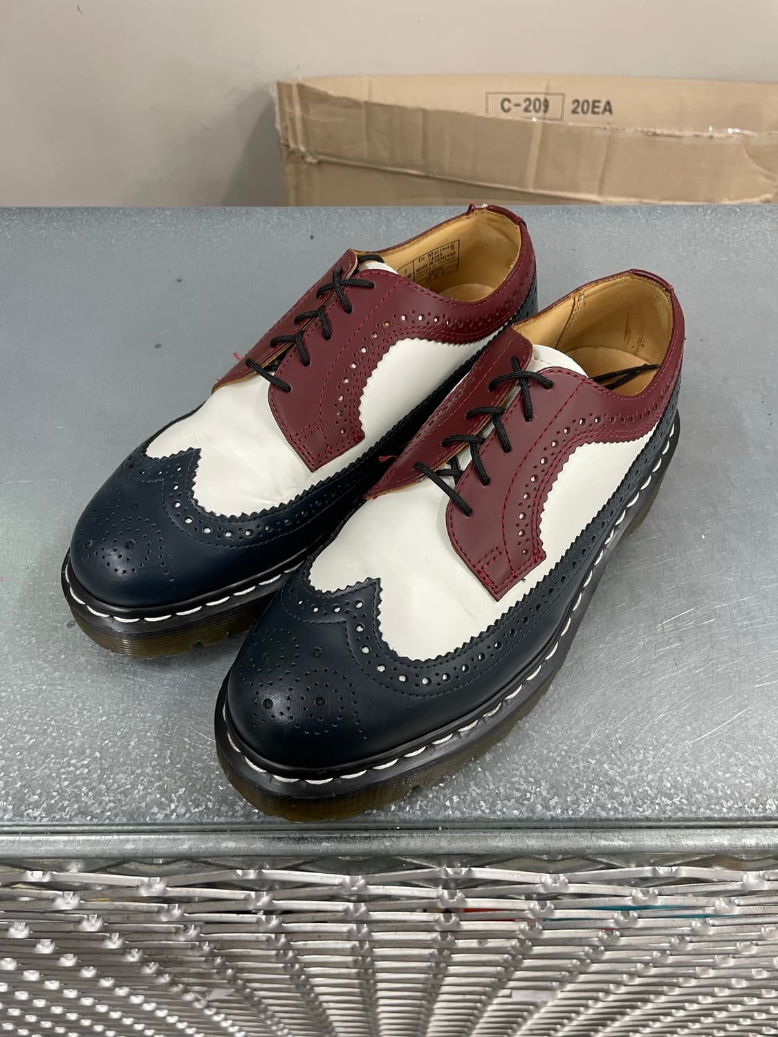 닥터마틴 5홀 윙팁 3989 브로그 슈즈  uk6 상품이미지2