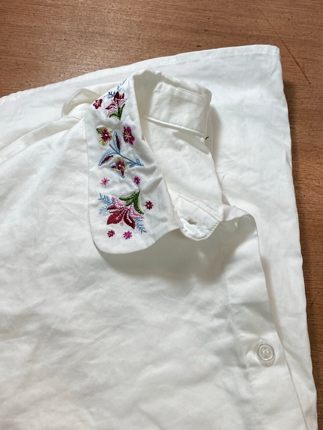 유럽빈티지 스판 자수 블라우스 상품이미지7