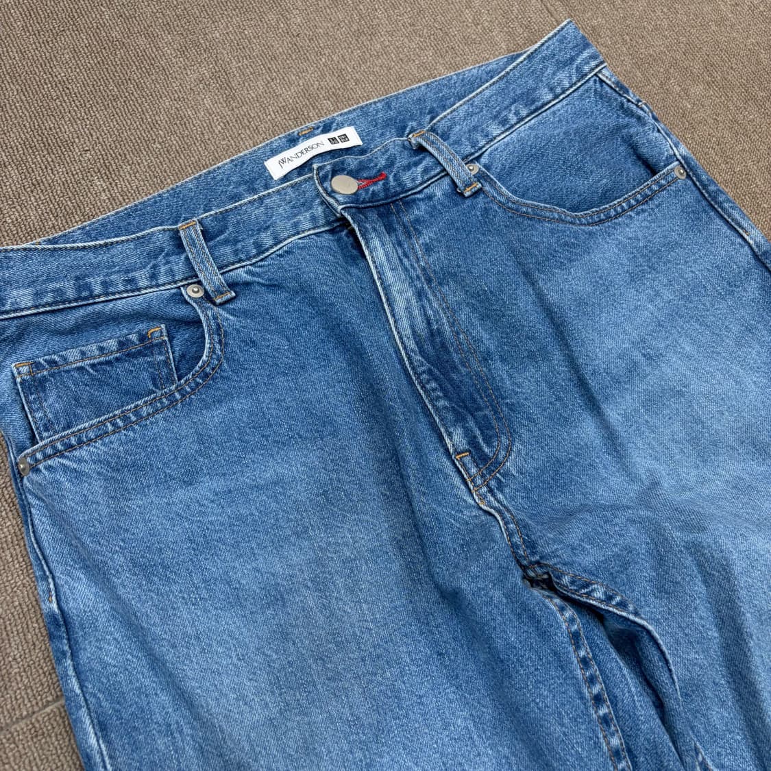 유니클로 jw앤더슨 크롭 스트레이트 데님  상품이미지2