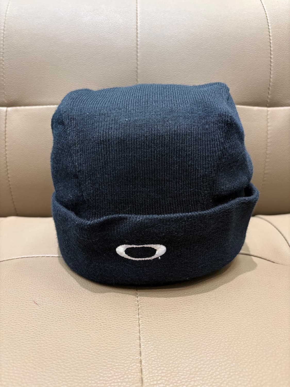 오클리 로고 비니 상품이미지1