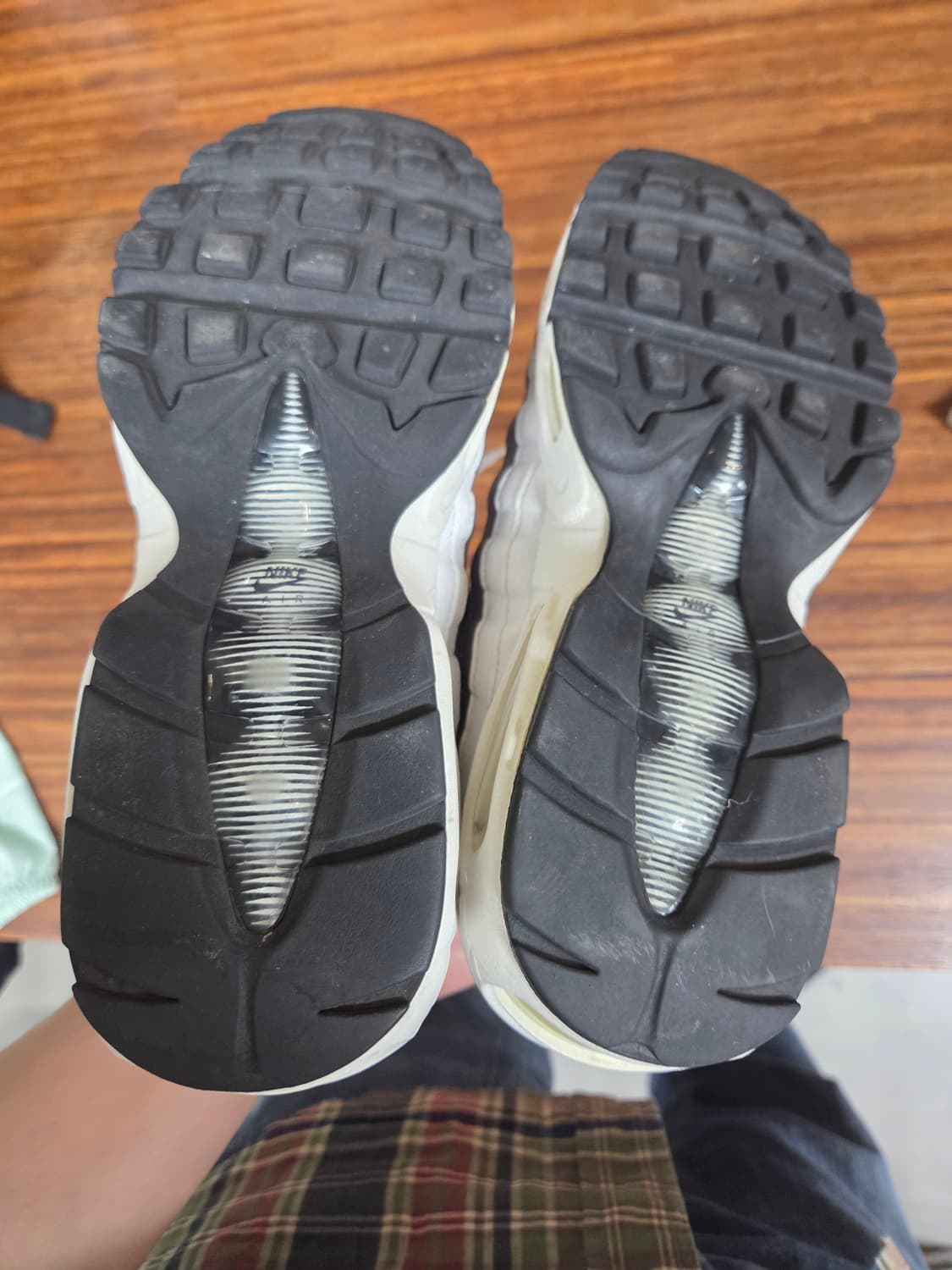 나이키 에어맥스 95 건스모크 245 상품이미지5