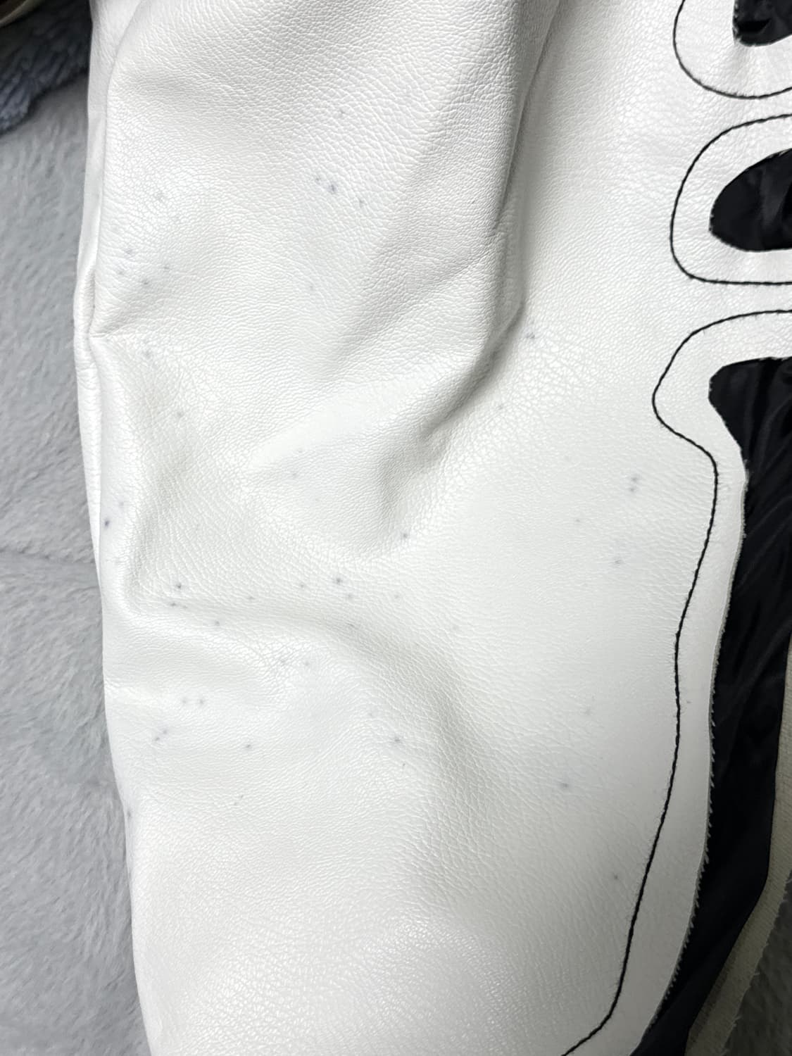 써저리(Surgery)의 본 커팅 울 바시티 안감 패딩재킷 상품이미지9