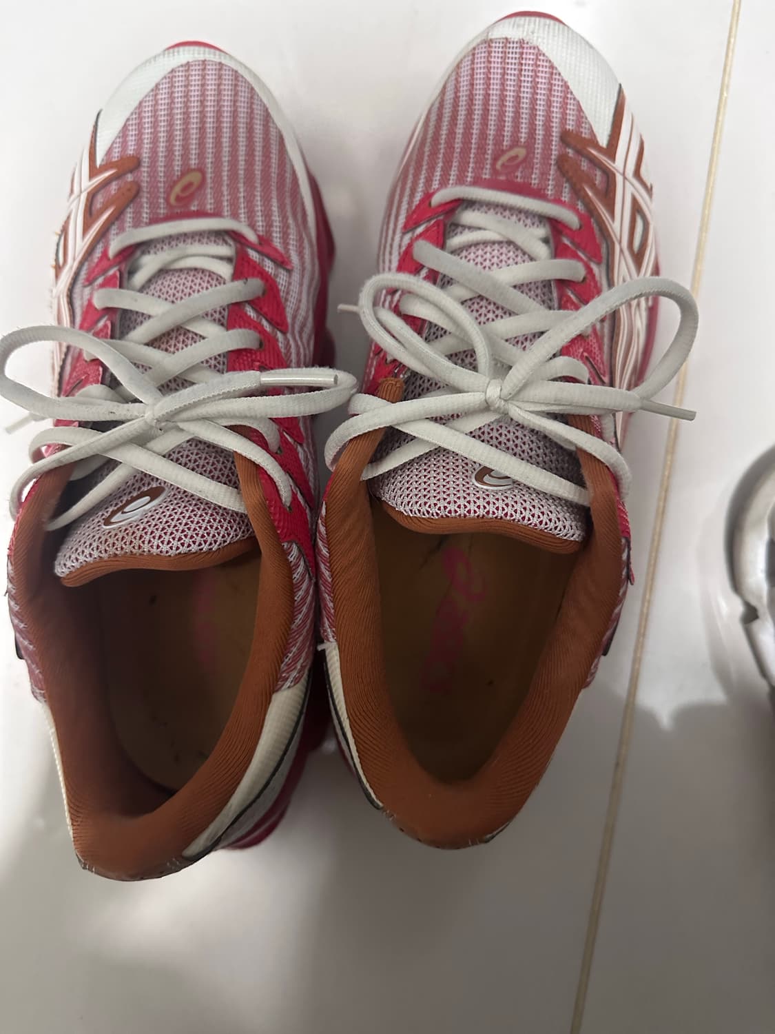 (270)아식스 x 키코 코스타디노브 젤 퀀텀 레비트랙 애플 레드 상품이미지1