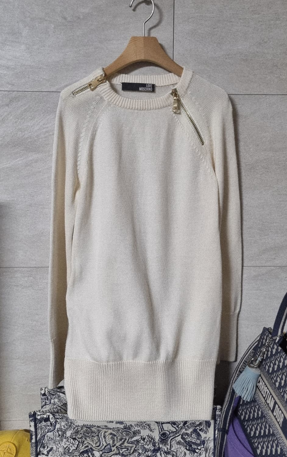 정품) 모스키노 울 스웨터  상품이미지1