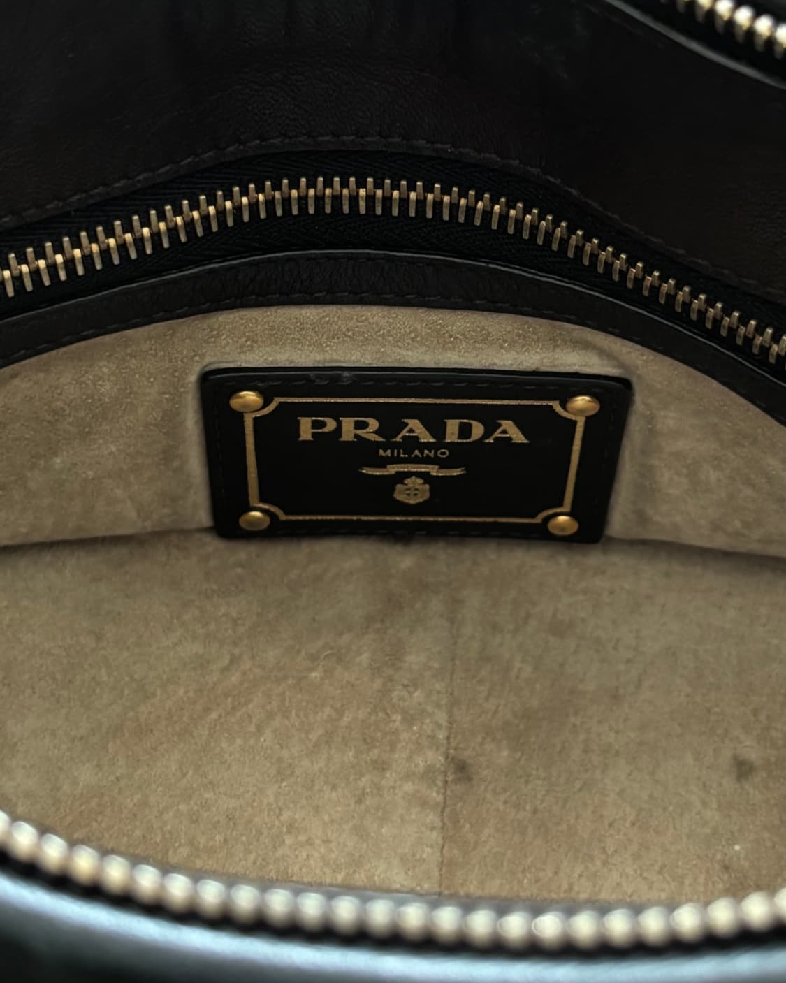 Prada 프라다 소프트 카프 버클 토트 백 상품이미지10