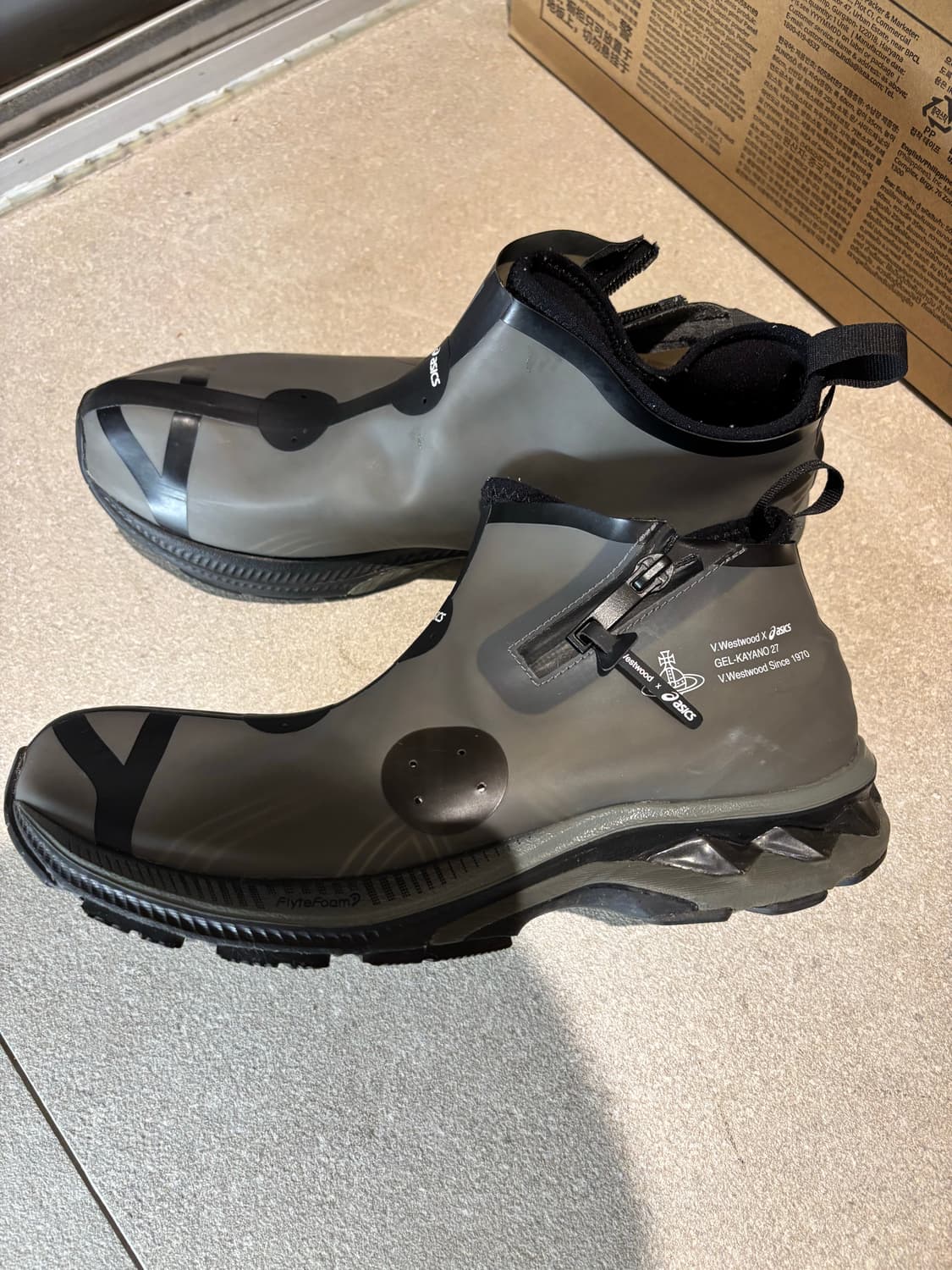 아식스 비비안웨스트우드 ltx 260사이즈 상품이미지3