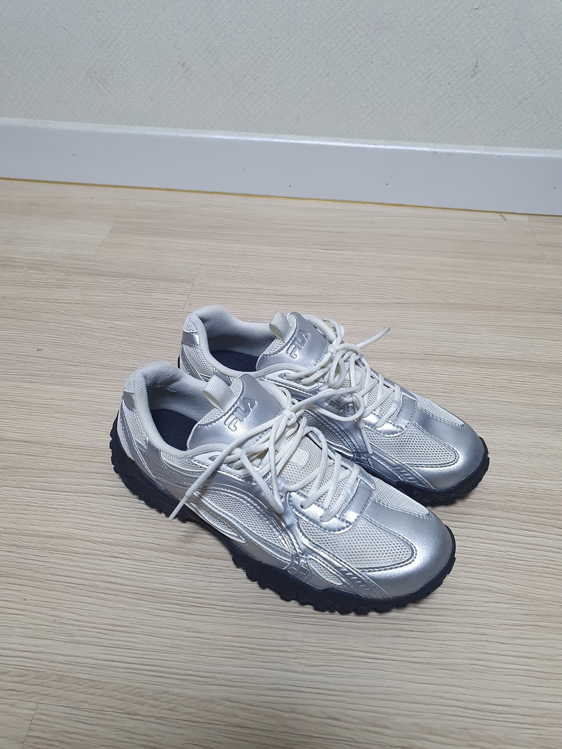 휠라 에샤페 MS 실버문 240 상품이미지2