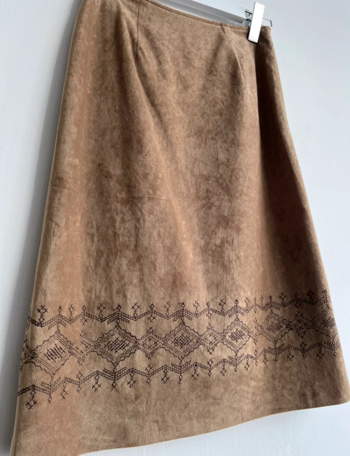 에스닉 패턴 스웨이드 미디 스커트 상품이미지2