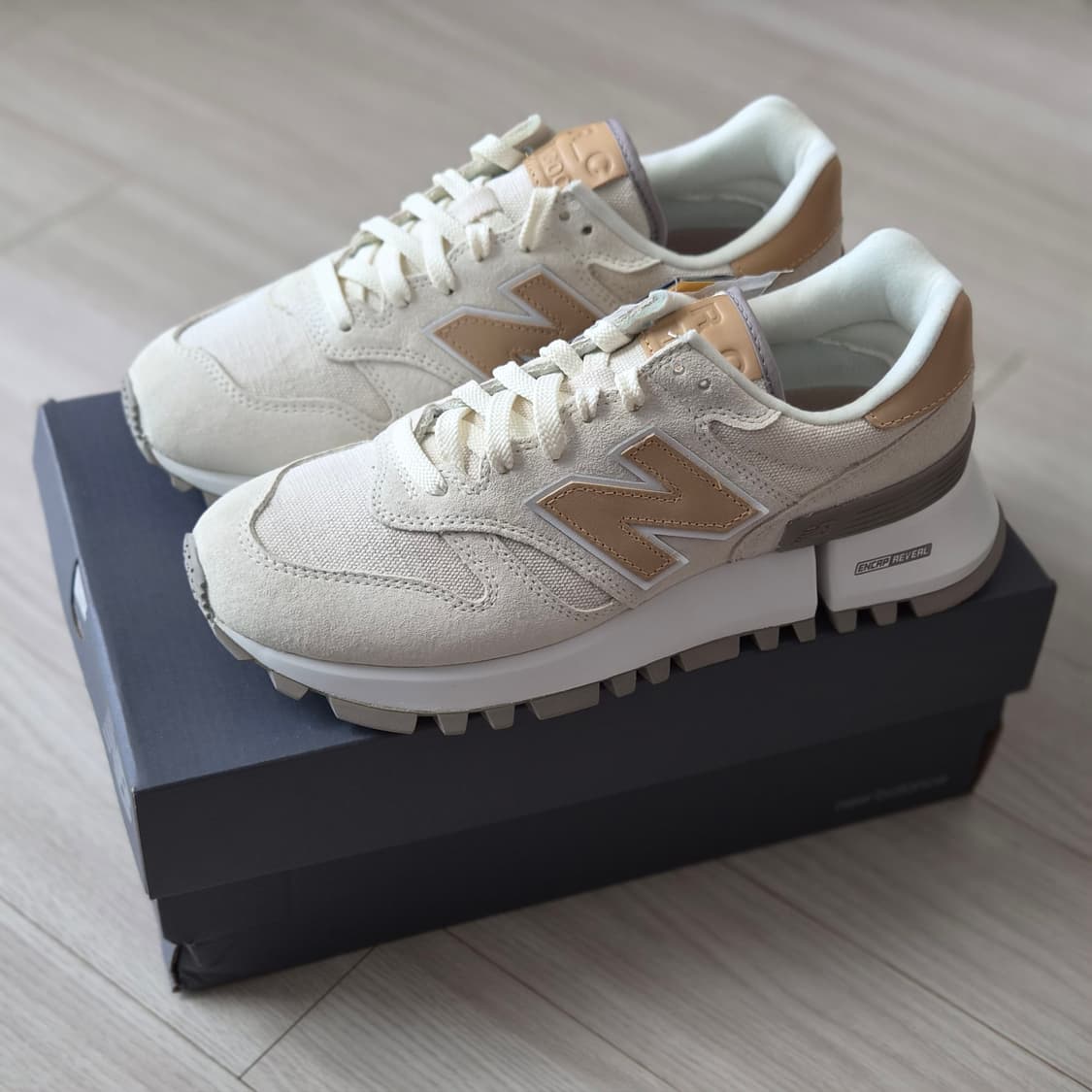 뉴발란스 kith 1300 말리부 앙고라 씨솔트 (260) 상품이미지1