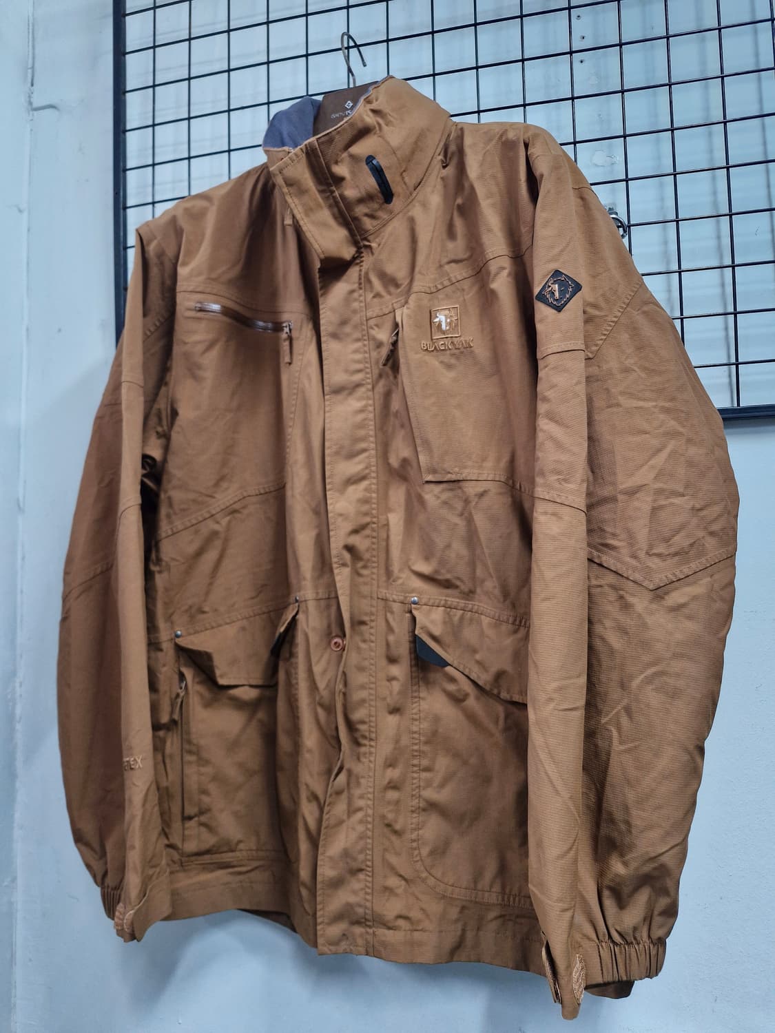 110XXL 블랙야크 나인 고어텍스 바람막이 자켓. 상품이미지3