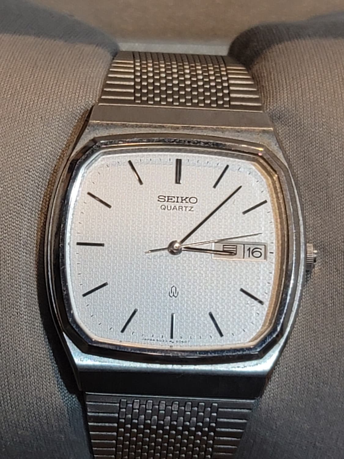 1983년 2월에 생산된 세이코 빈티지 시계 상품이미지2