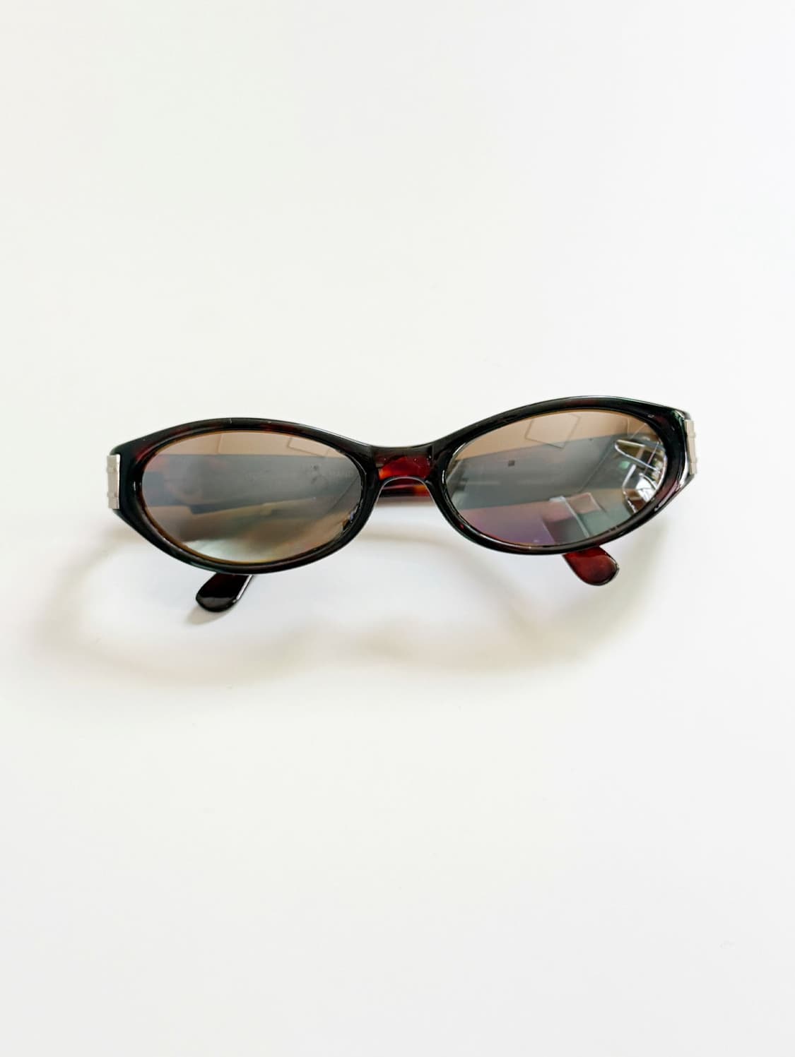 90s 게스 토터스쉘 오벌 프레임 틴트 빈티지 선글라스 상품이미지2