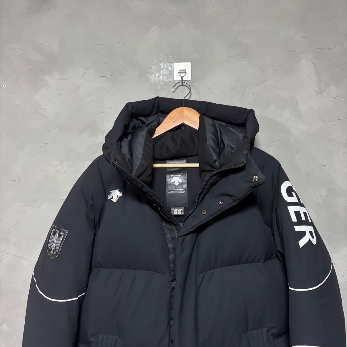 데상트 GER 덕다운 롱패딩 상품이미지2