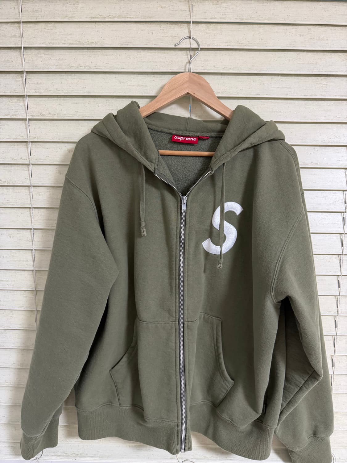 슈프림 s로고 후드집업 라이트 올리브  상품이미지1