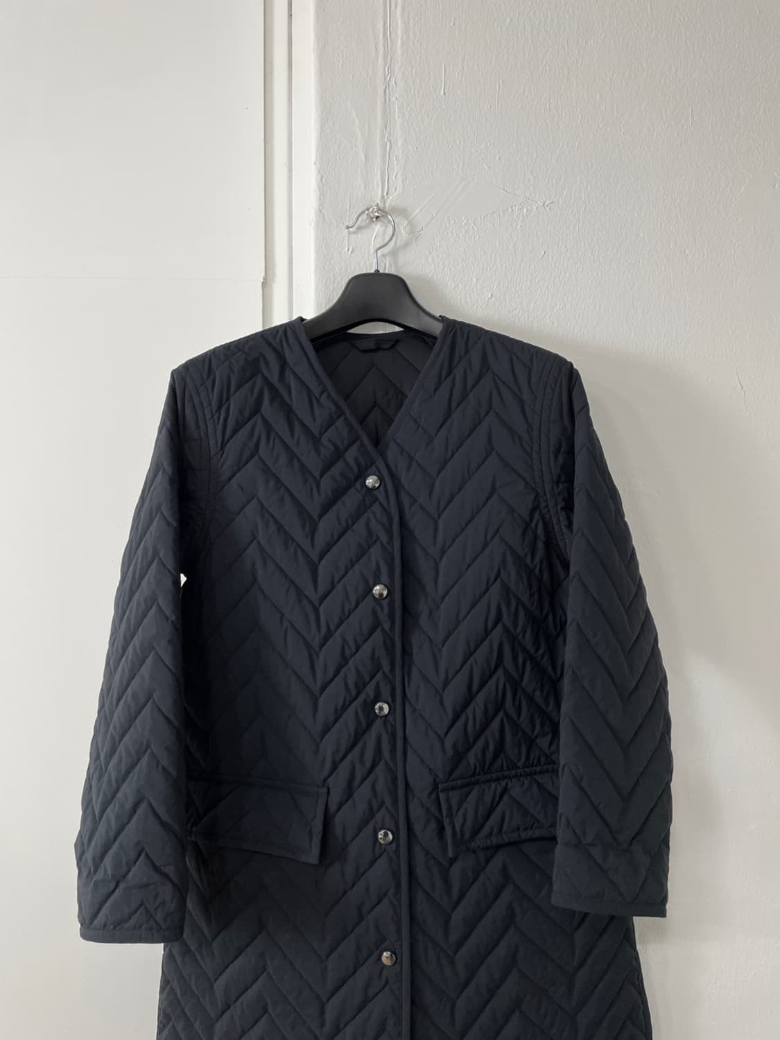 아크네 스튜디오 롱 퀼팅 자켓 상품이미지2