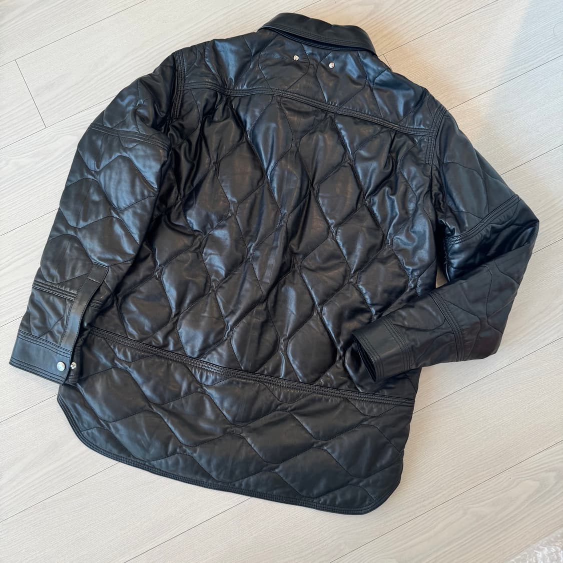 BERLUTI 벨루티 이탈리아 최상급 가죽 킬팅 패딩 자켓 샤켓 필드  상품이미지9