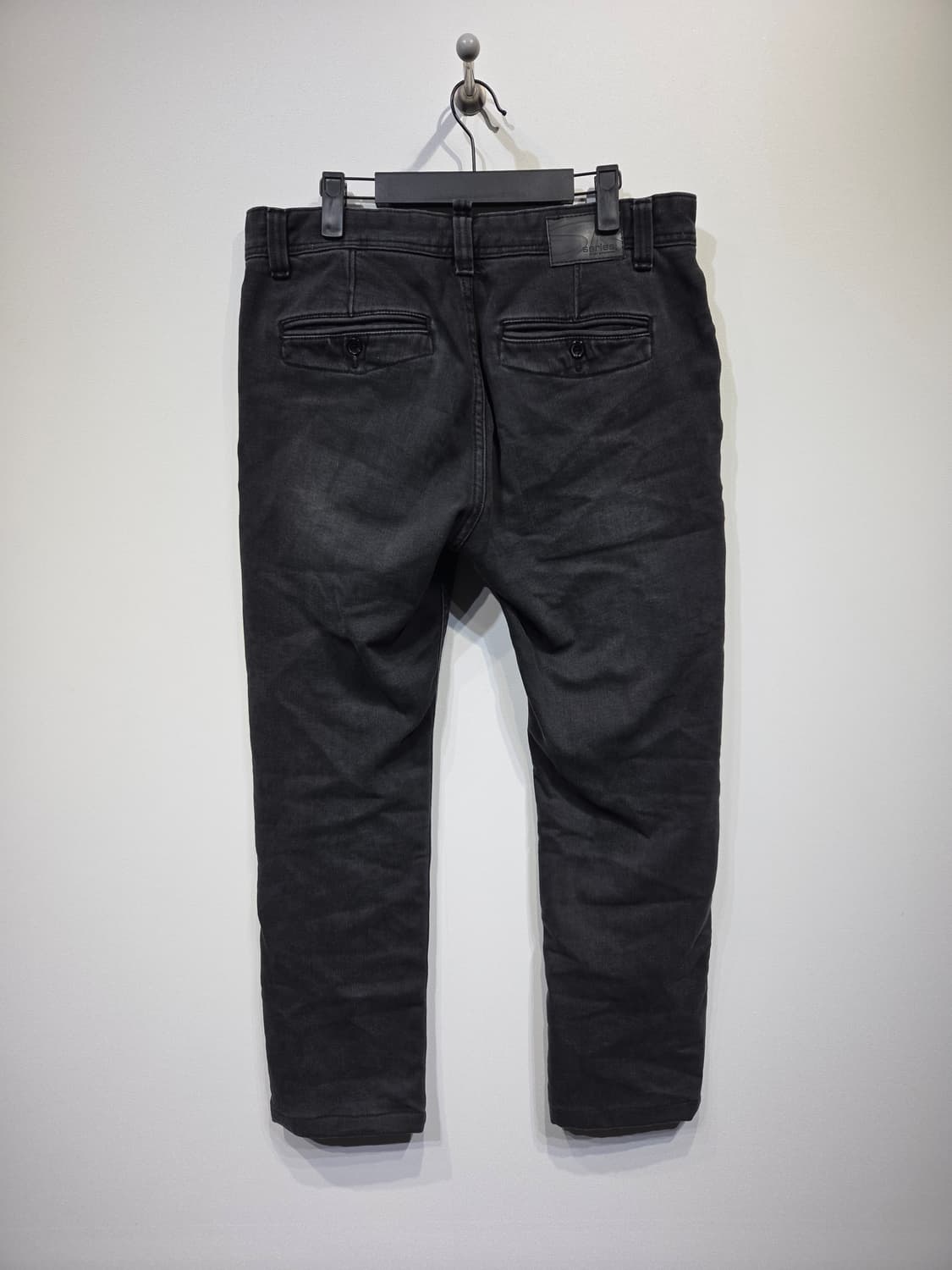 시리즈(series;) 힙스터 핏 블랙 워싱 데님 팬츠 상품이미지5