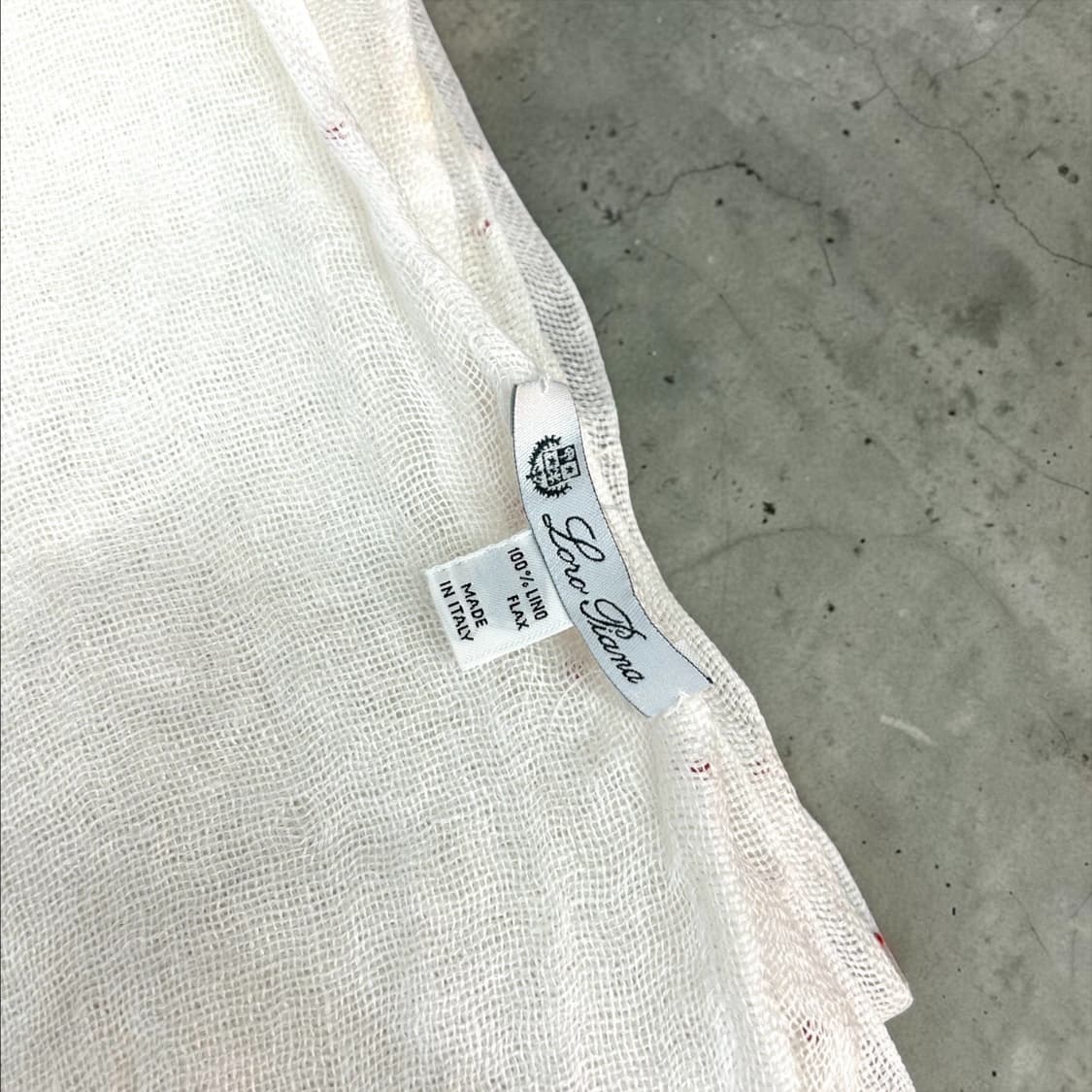 로로피아나 실크 스카프 상품이미지7