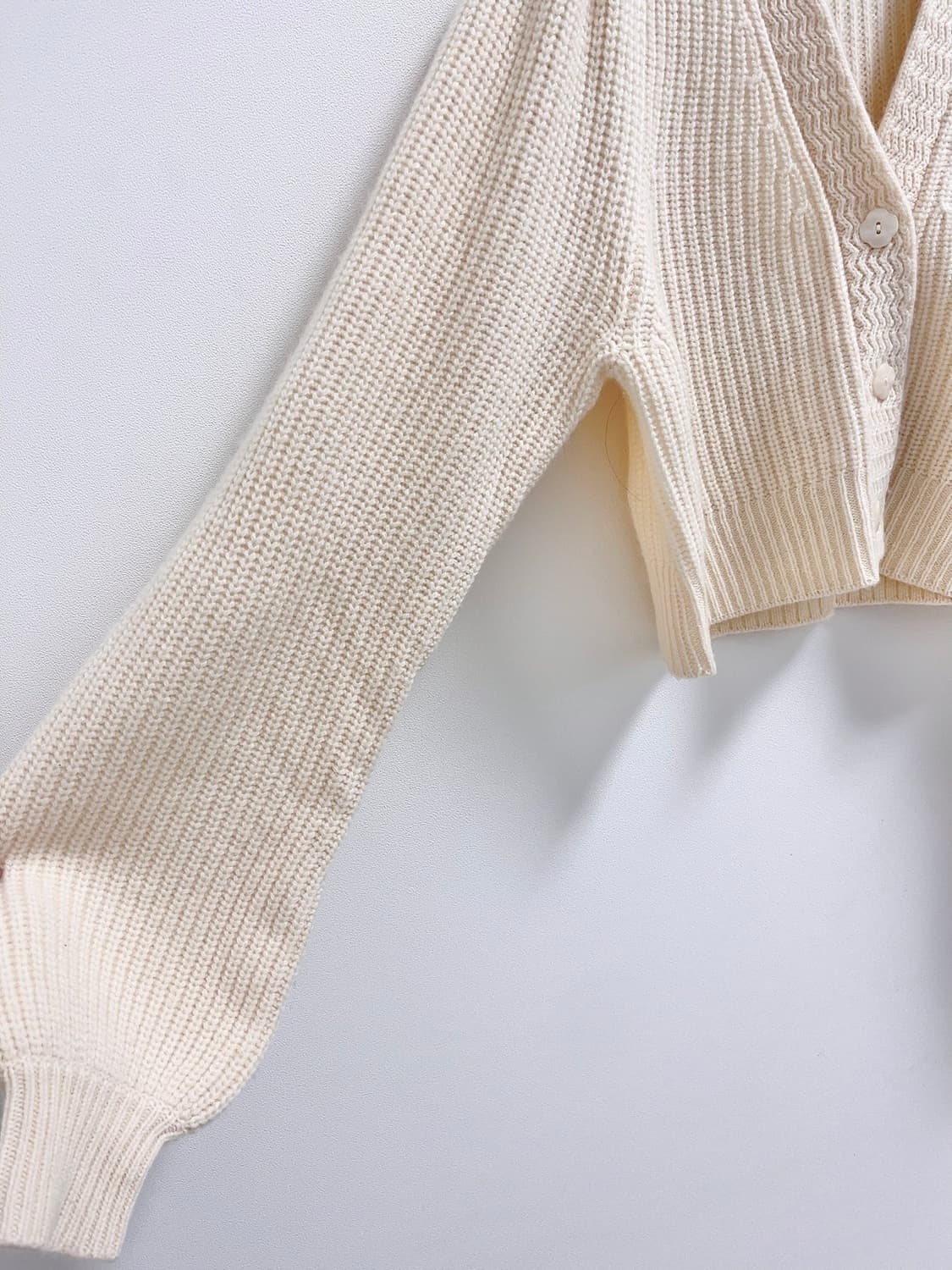 LOVE SHACK FANCY 크림 크롭 울 캐시미어 가디건 상품이미지8