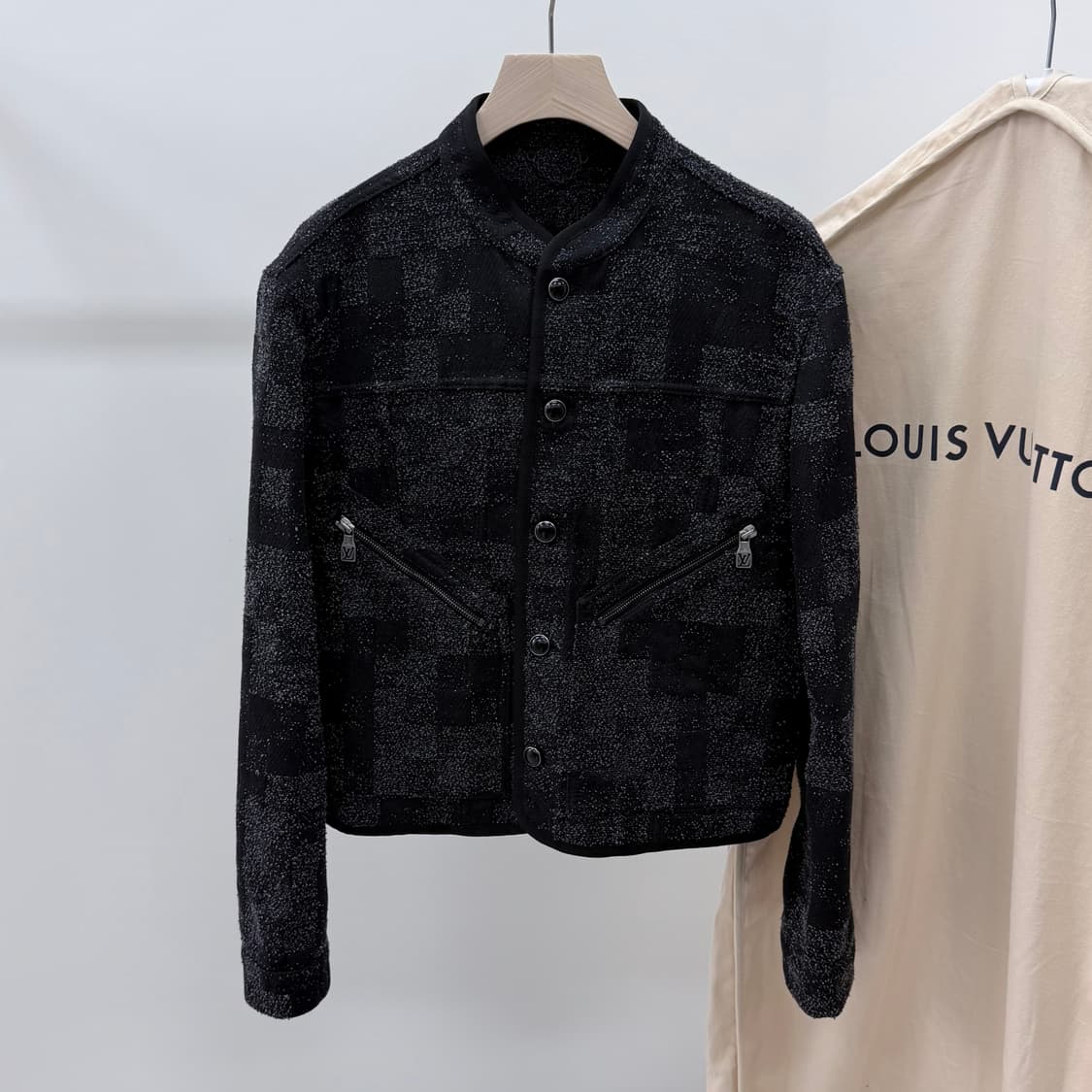 [S+급/48] 25SS 루이비통 다모플라주 부클레 데님 자켓 블랙 상품이미지1