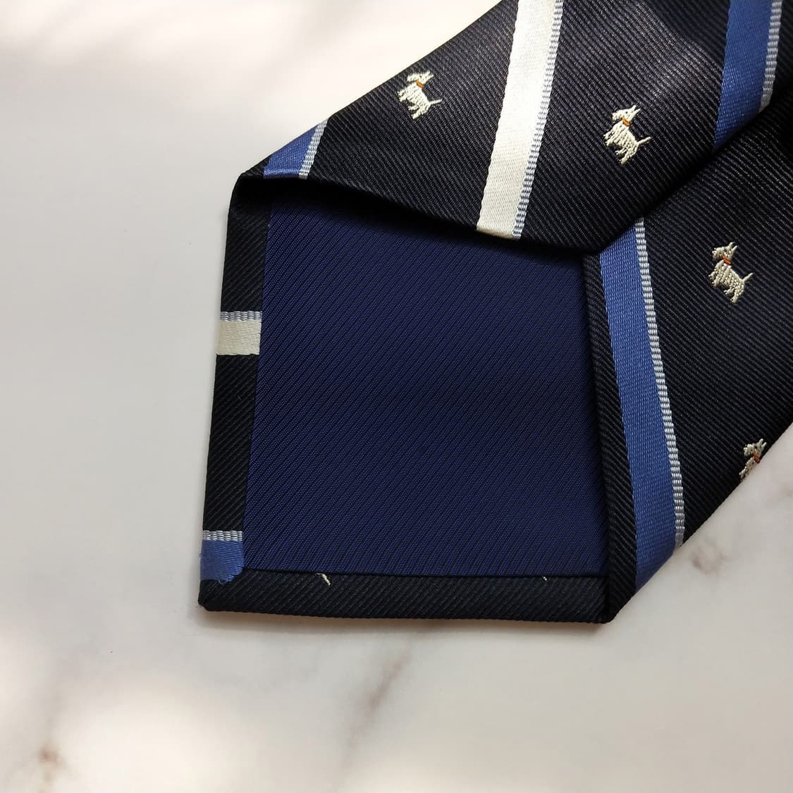 챕스 실크 네이비 강아지 패턴 넥타이 8.5cm A+등급 K945
 상품이미지5