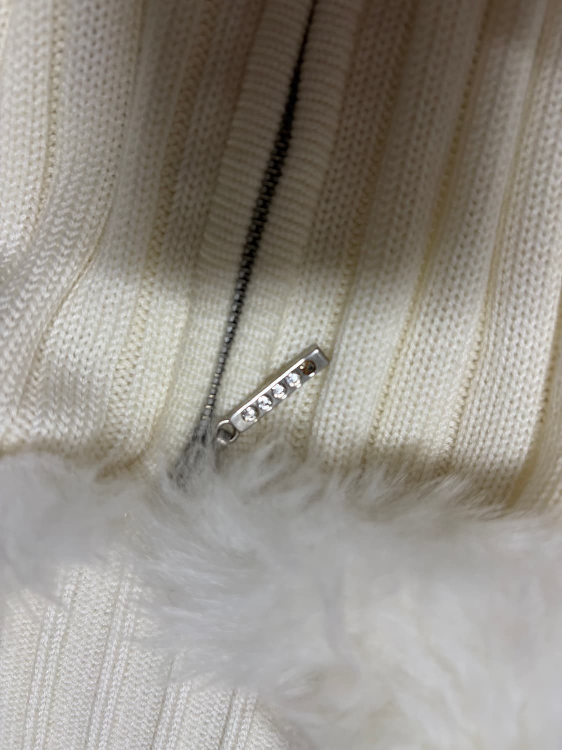 갸루 퍼 니트집업 화이트 아케호무 레이어룸 큐빈티지 상품이미지2