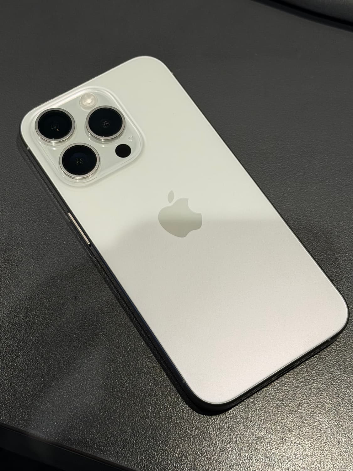 아이폰 15프로 256기가 상품이미지1