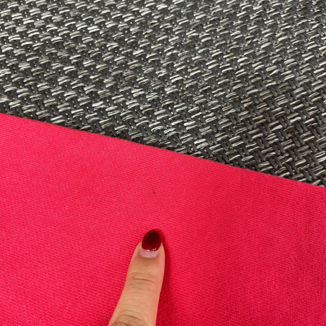 엘레쎄 핑크레드 로고프린팅 맨투맨 90 상품이미지5