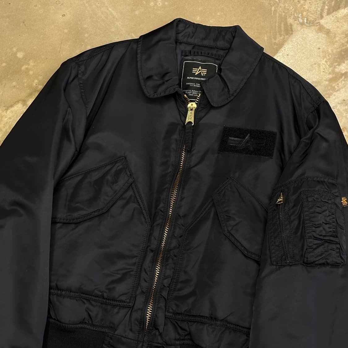 S 알파인더스트리 MA-1 크롭 블랙 항공점퍼  상품이미지1