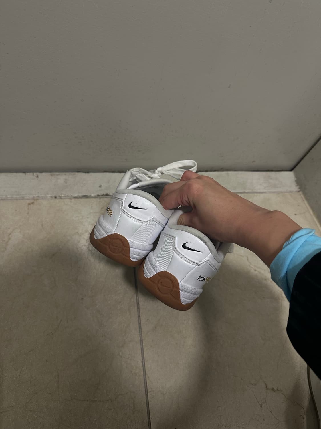 나이키 토탈 90 W - 화이트:메탈릭 245 운동화 상품이미지5