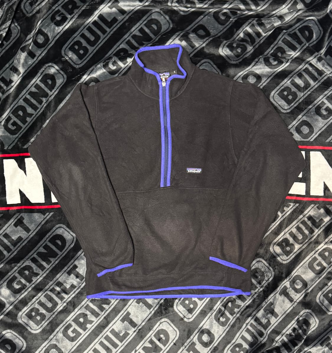 파타고니아 마수피얼 쿼터 짚 플리스 풀오버 블랙 블루 상품이미지1