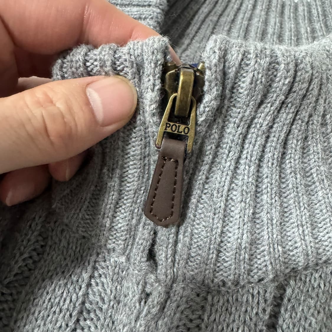 신형 폴로 랄프로렌 그레이 꽈배기 반집업니트 상품이미지3