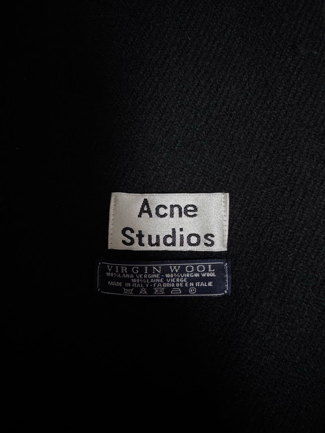 아크네 머플러 블랙 상품이미지1