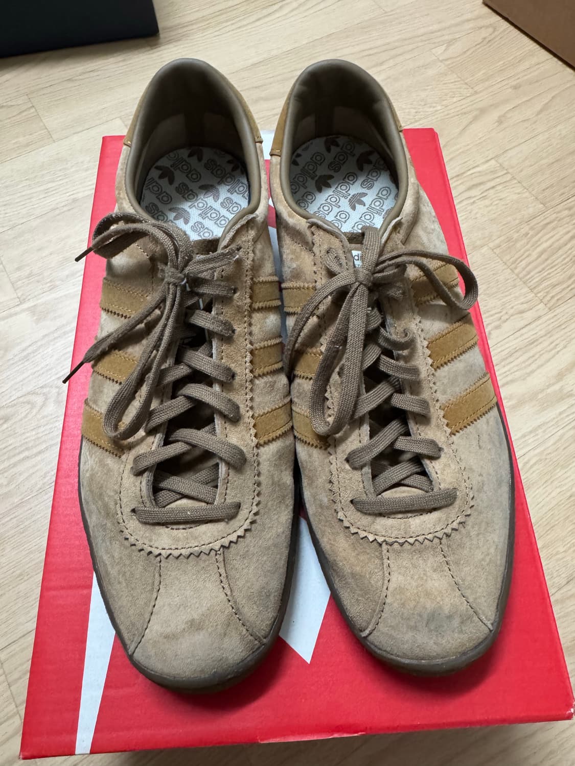 아디다스 토바코 팬톤 메사 상품이미지2