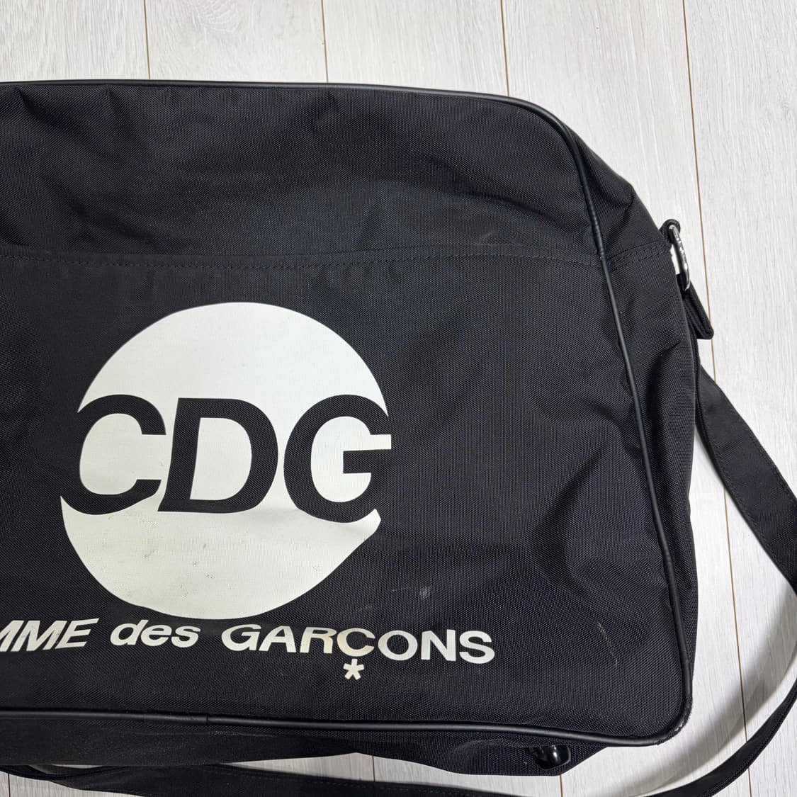 꼼데가르송 CDG 크로스백 상품이미지2