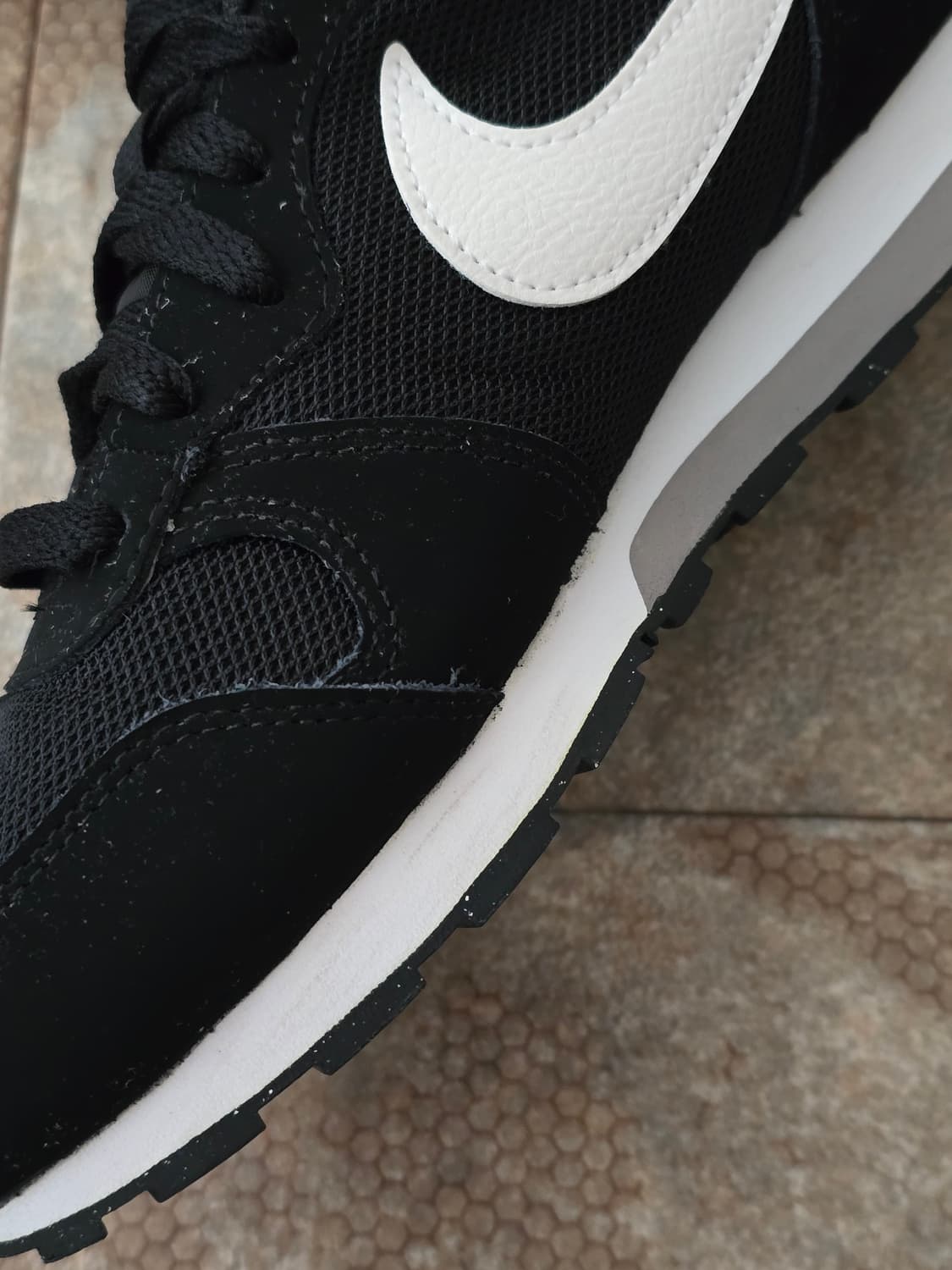 (245)나이키 md 러너 2 검흰  상품이미지7