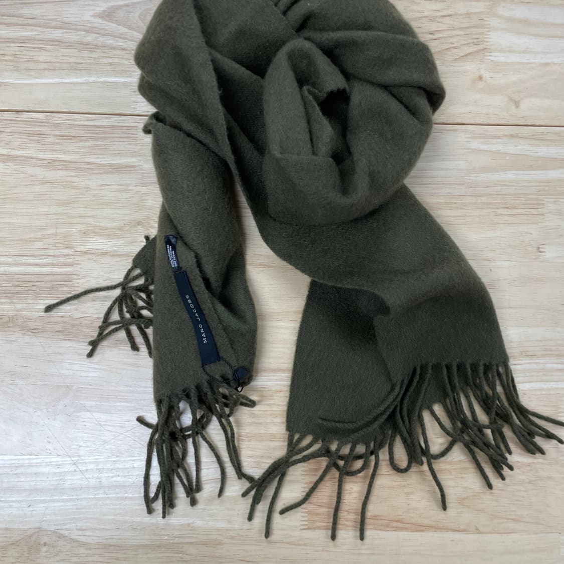 마크제이콥스 캐시미어 카키 머플러 상품이미지2