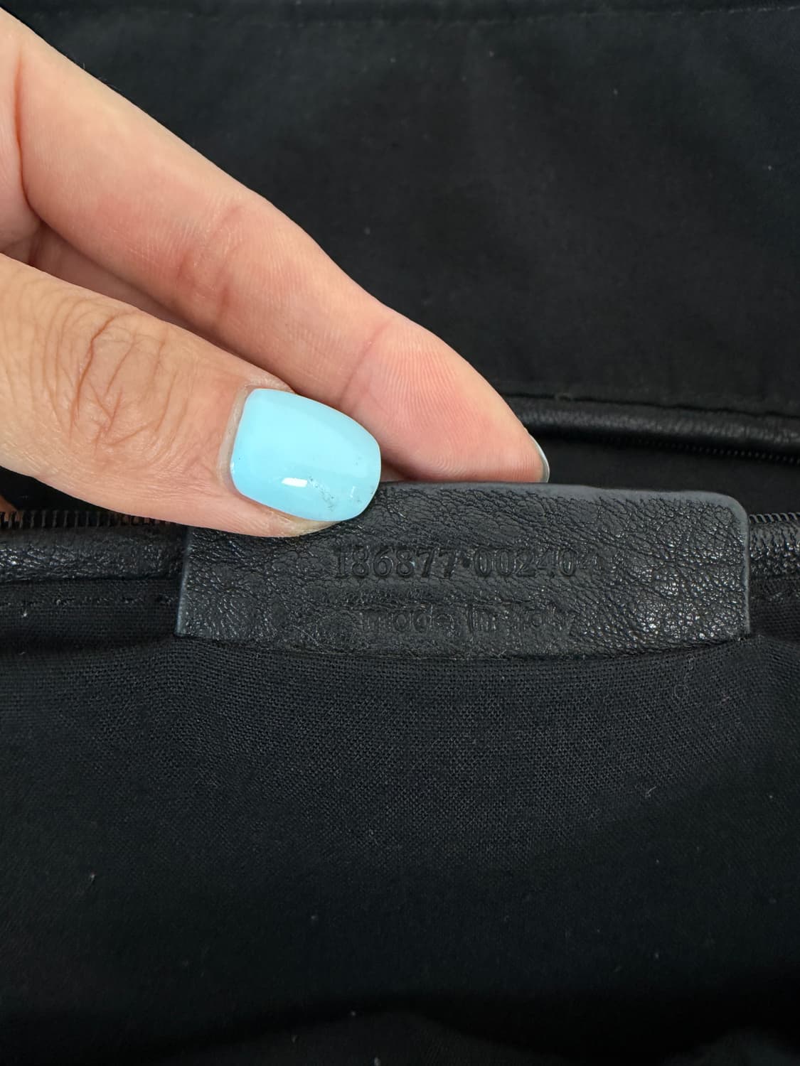 입생로랑 이지백 스터드 숄더백 블랙 상품이미지8