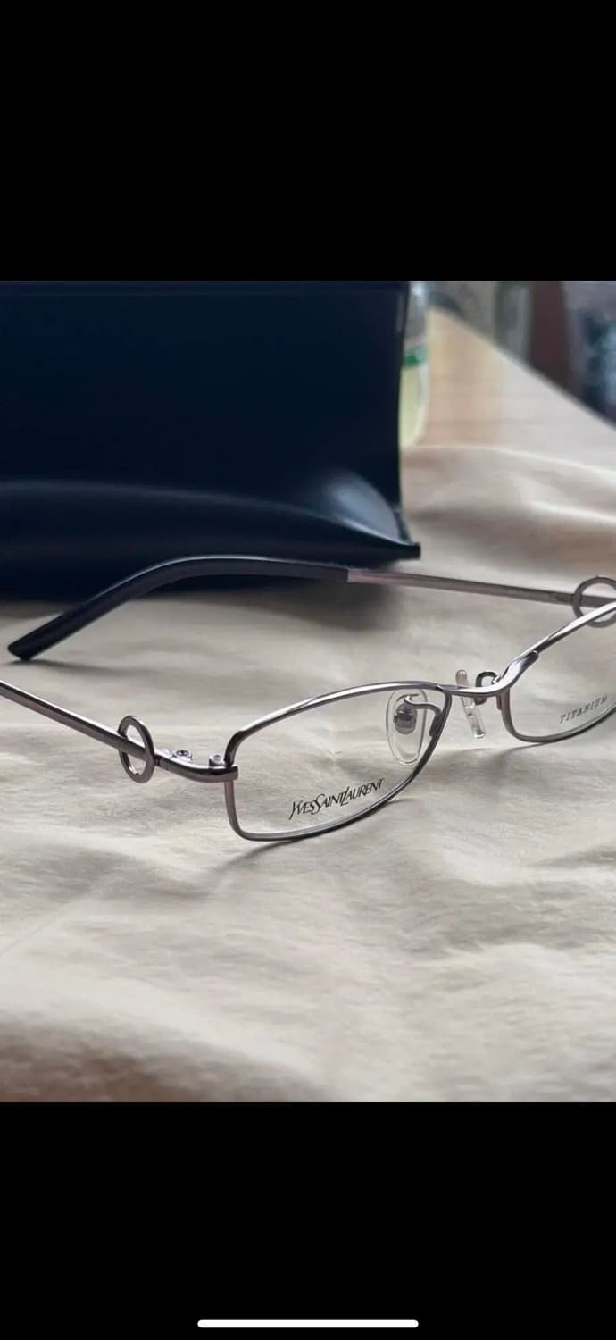 입생로랑 안경 상품이미지1