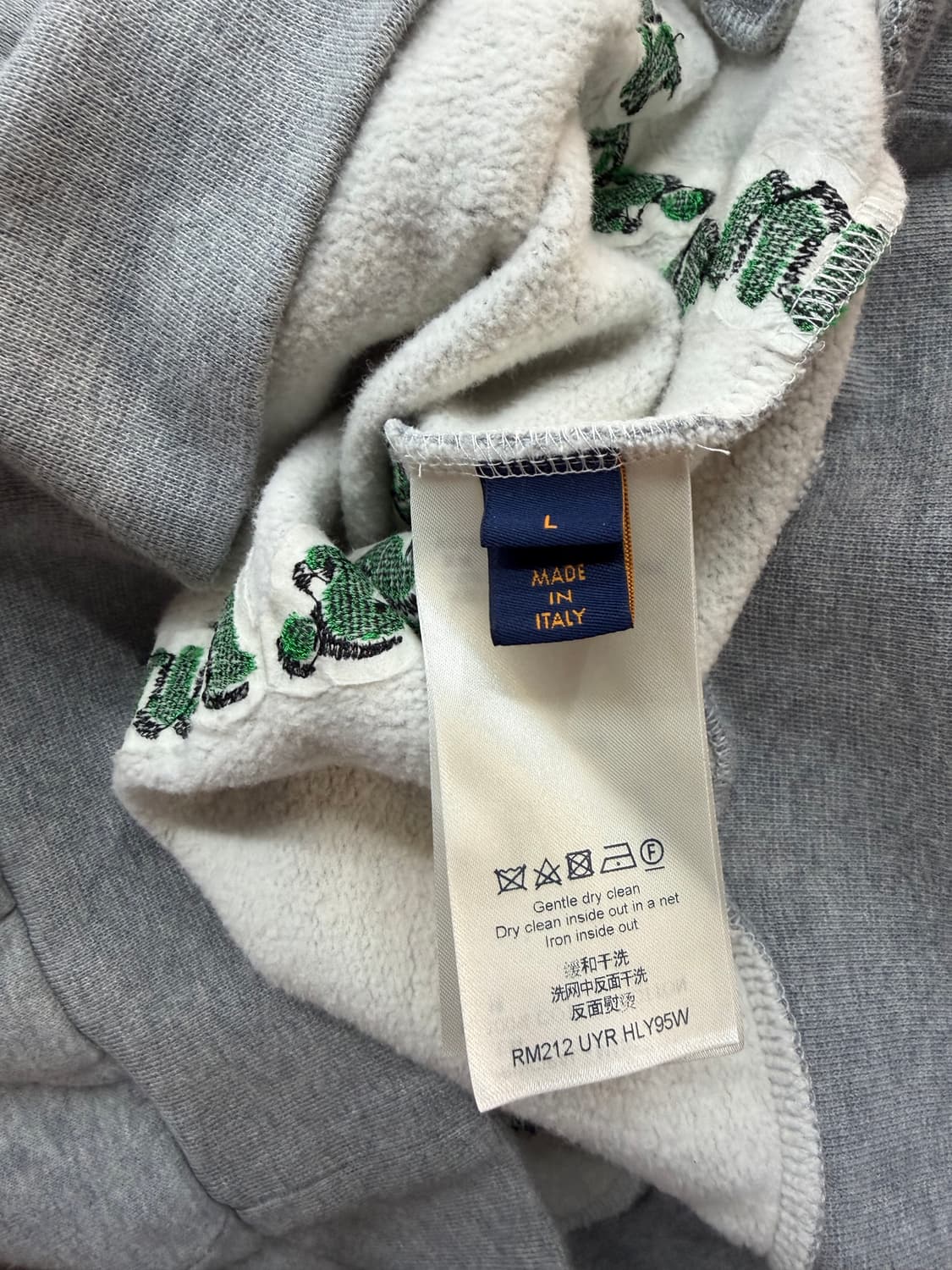 L/ 루이비통 투어리스트 vs. Purist 런웨이 후드티 상품이미지10