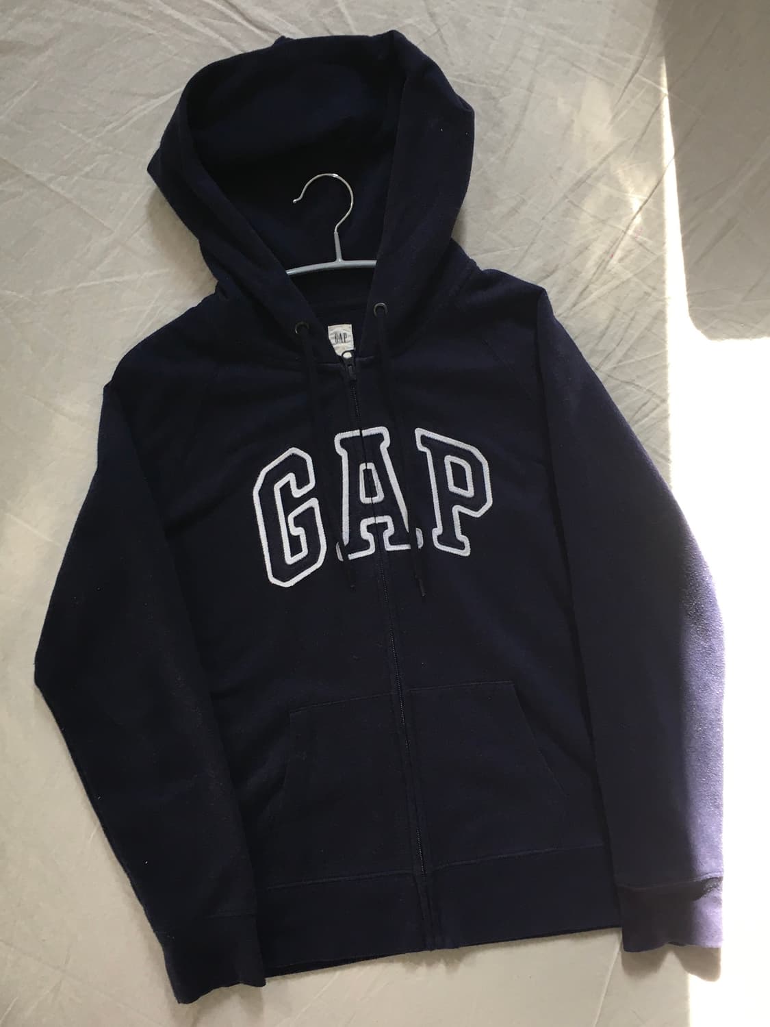 갭 자수 로고 후드집업 상품이미지3