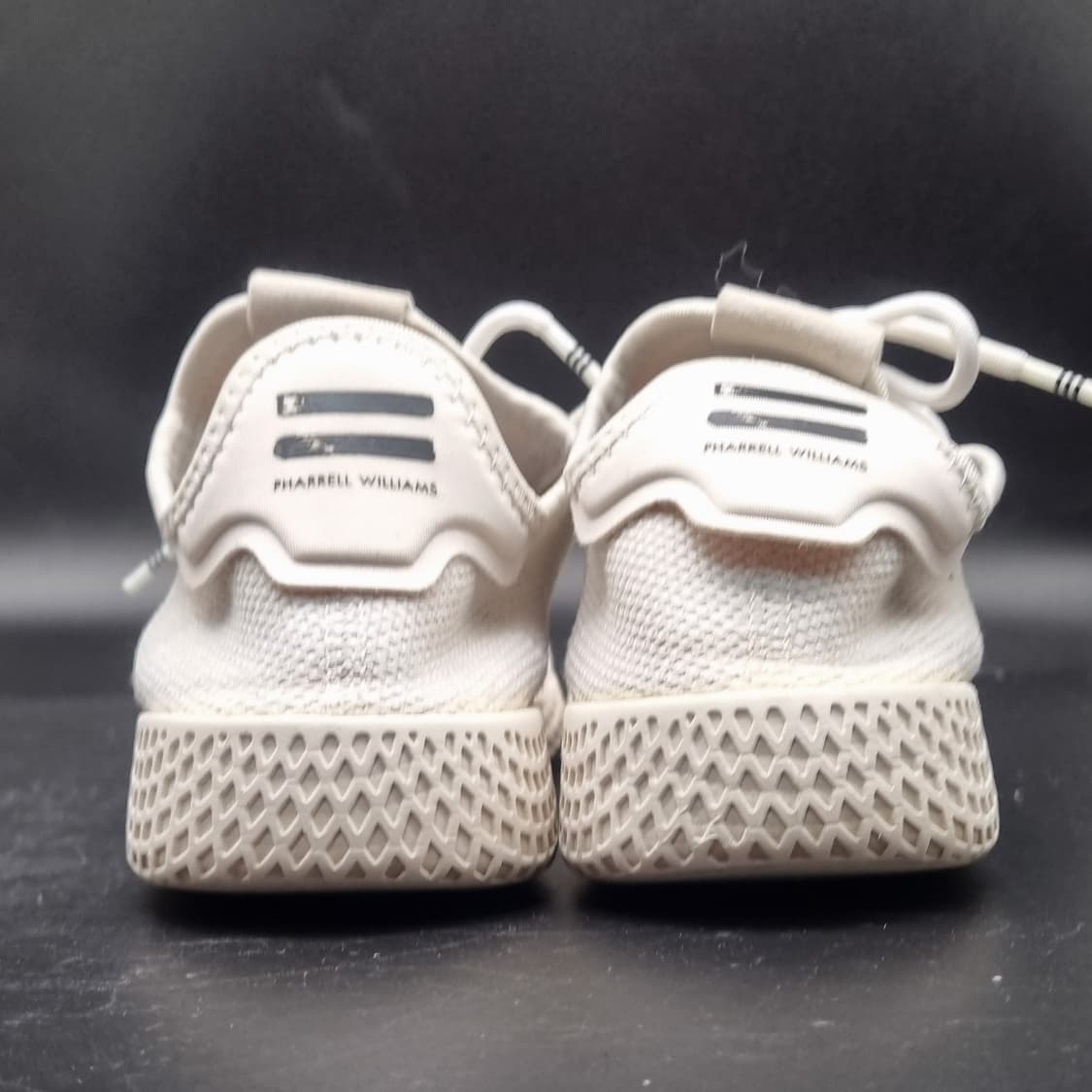 아디다스 퍼렐윌리엄스 여성운동화240  상품이미지4