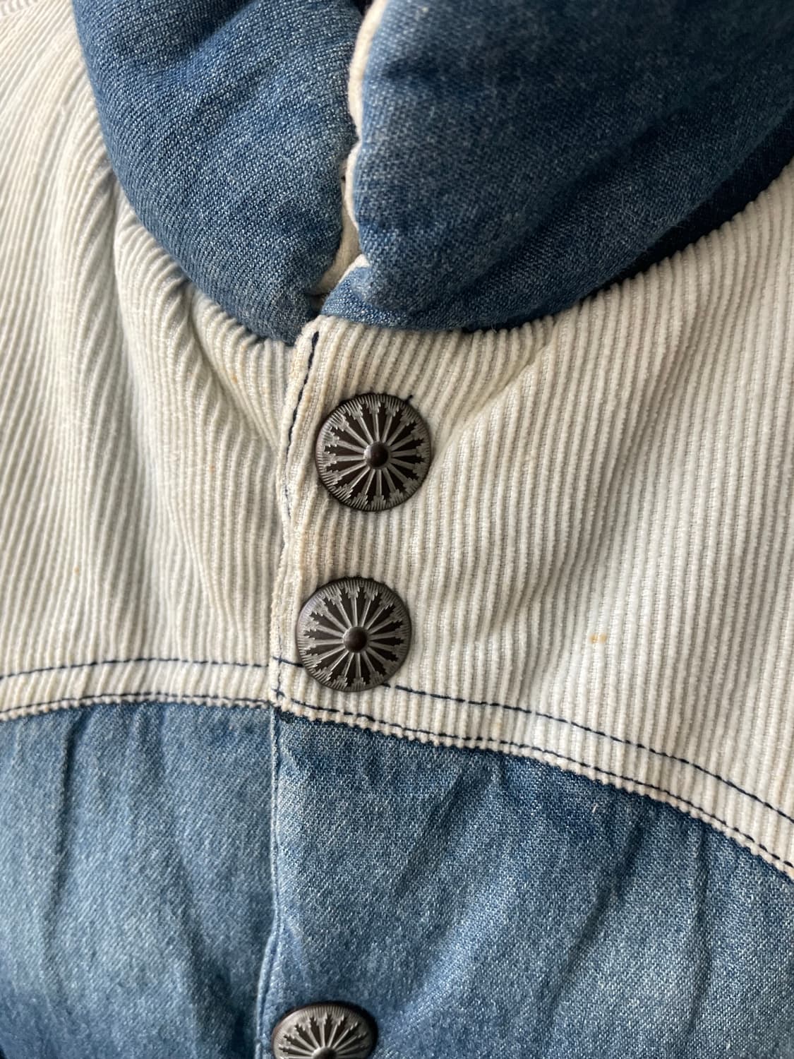 콘초 디테일 패딩 상품이미지3