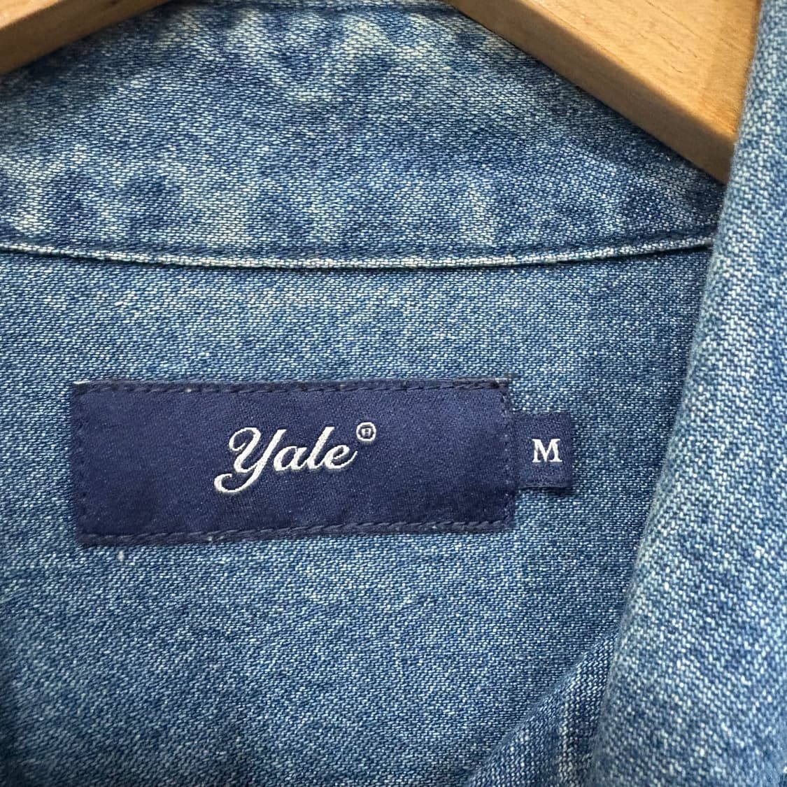 예일 레귤러핏 헤리티지 댄 데님 셔츠  상품이미지3