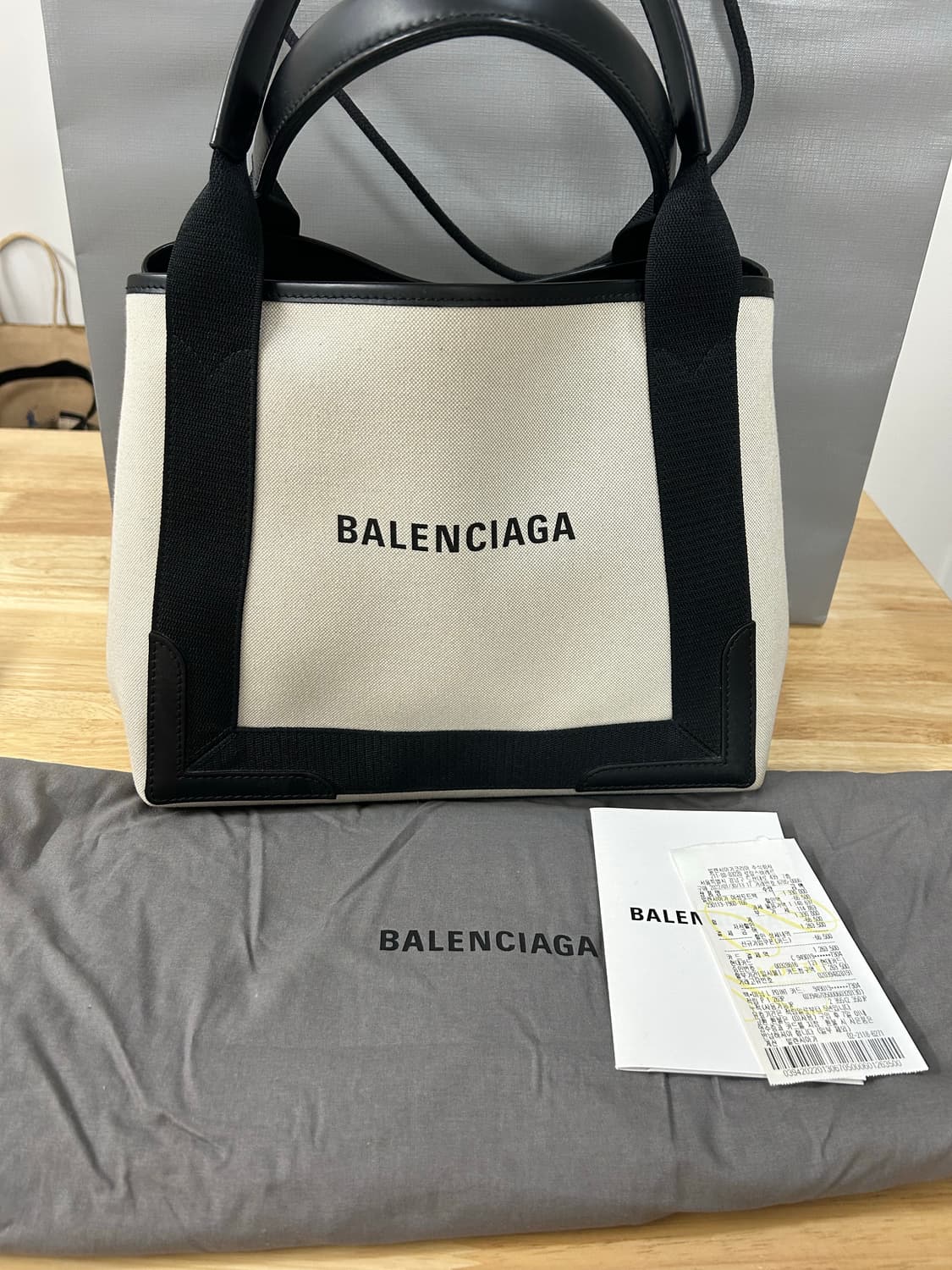 발렌시아가 카바스백 스몰 상품이미지1